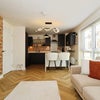 Photo 2: Kitchen