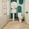 Photo 9: Main bathroom 