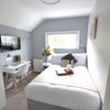 Photo 2: Room 10 (available 19/11)