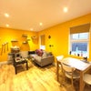 Photo 4: Lounge