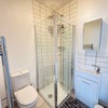 Photo 3: en-suite