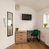 Photo 10: Room 5 - Double Offsuite