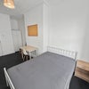 Photo 7: bedroom 2