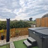 Photo 9: Hot tub in Garden