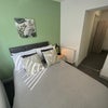 Photo 11: Room 2