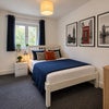 Photo 3: ROOM 2 (Ensuite)