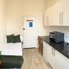 Photo 4: Room 8 (single room)