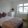 Photo 2: Lovely double room with en-suite  (available)