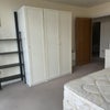 Photo 6: Room 4