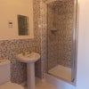 Photo 5: Room 4 - Ensuite
