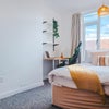 Photo 10: Room 3
