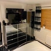 Photo 9: Room 2