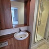 Photo 5: En-Suite