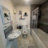 Photo 7: bathroom