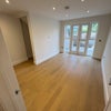 Photo 9: Lounge (2)