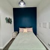 Photo 3: Room 1
