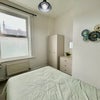 Photo 4: Room 1