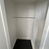 Photo 4: Built in wardrobe 
