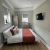 Photo 3: Room 4
