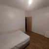 Photo 4: Room 2