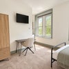 Photo 5: Room 4