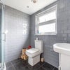 Photo 5: 2nd floor ensuite bathroom
