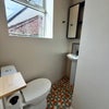 Photo 8: Room 3 en-suite 