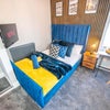 Photo 4: Bedroom