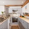 Photo 6: Kitchen