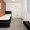 Photo 2: Room 2 ensuite room