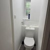 Photo 4: Toilet
