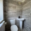 Photo 9: Large en-suite