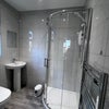 Photo 3: Ensuite bathroom