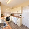 Photo 6: Kitchen