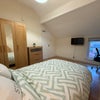 Photo 13: Room 6