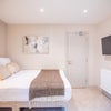 Photo 6: Room 4 with En-suite