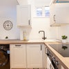Photo 10: Kitchen