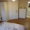 Photo 8: Room 5 with en-suite 595