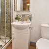 Photo 5: Room 5 Bathroom