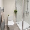 Photo 3: En-Suite