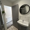 Photo 5: ROOM 5 - ENSUITE 
