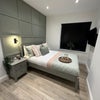 Photo 9: Room 1