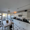 Photo 3: kitchen