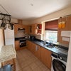 Photo 5: Fullu fitted kitchen