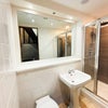 Photo 4: Room C en-suite