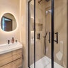 Photo 8: En-suite bathroom