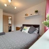 Photo 7: room 2