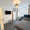 Photo 3: Room 1