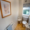 Photo 4: Light and airy private en-suite