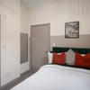 Photo 4: R2, Ground floor with Ensuite